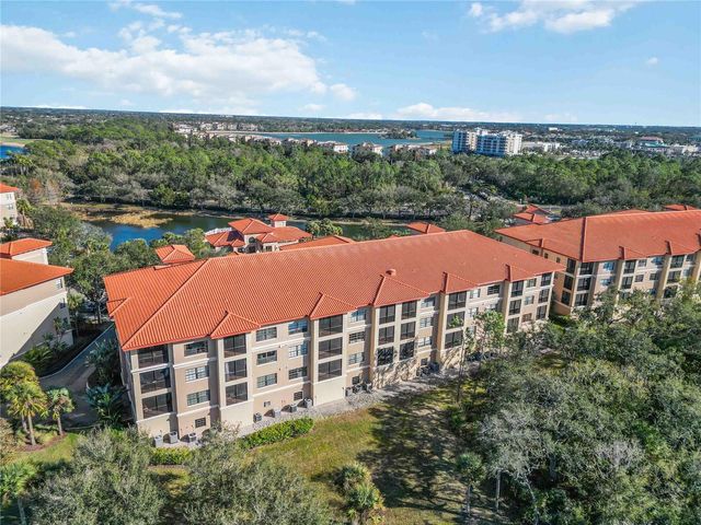 7702 LAKE VISTA COURT 305, Lakewood Ranch, FL 34202