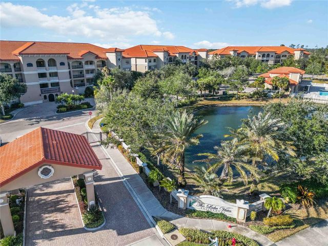 7702 LAKE VISTA COURT 305, Lakewood Ranch, FL 34202