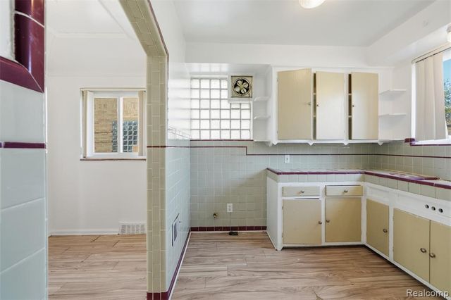 1821 Oakman Boulevard, Detroit, MI 48238