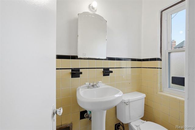 1821 Oakman Boulevard, Detroit, MI 48238