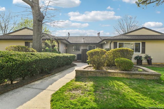 114 Feller Drive, Central Islip, NY 11722