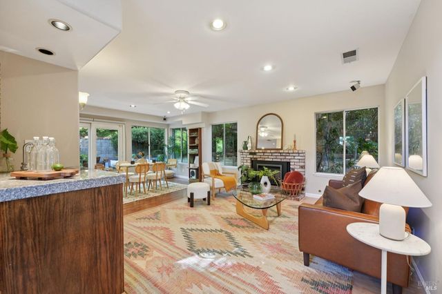 872 S Regatta Dr, Vallejo, CA 94591