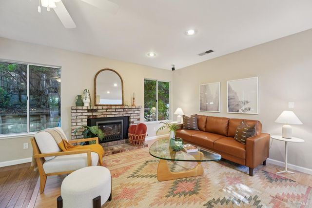 872 S Regatta Dr, Vallejo, CA 94591