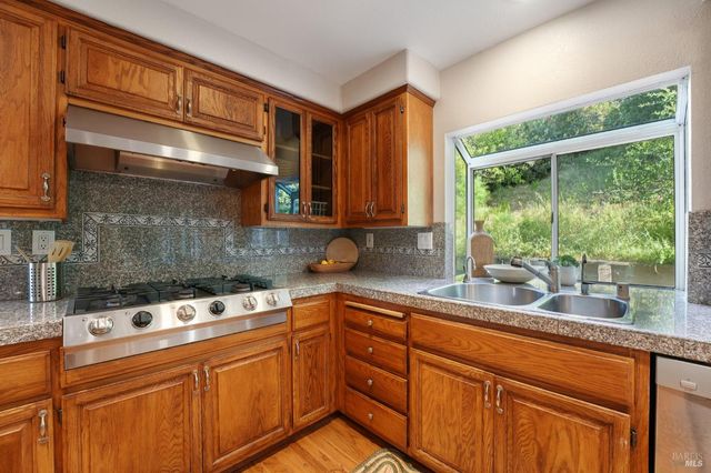 872 S Regatta Dr, Vallejo, CA 94591