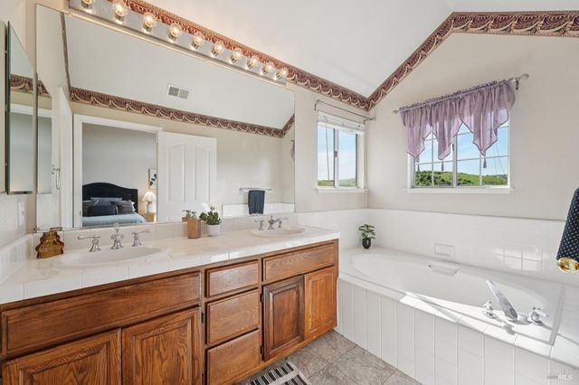 872 S Regatta Dr, Vallejo, CA 94591