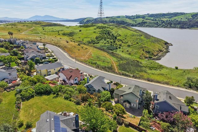 872 S Regatta Dr, Vallejo, CA 94591