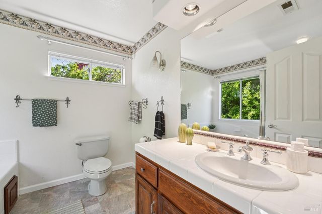 872 S Regatta Dr, Vallejo, CA 94591