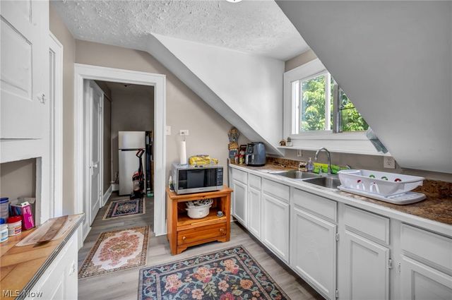 1288 Pondview Avenue, Akron, OH 44305