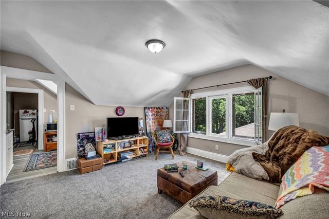 1288 Pondview Avenue, Akron, OH 44305
