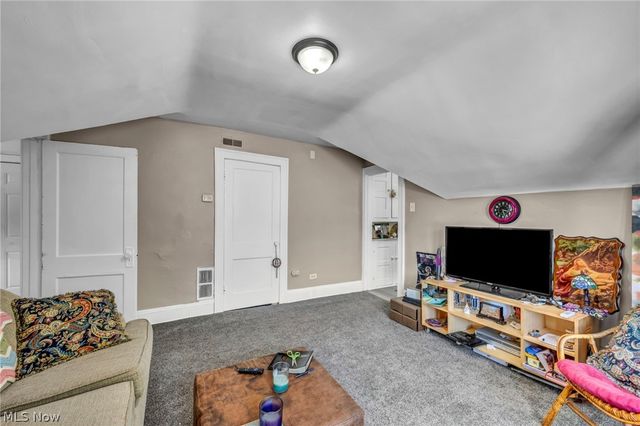1288 Pondview Avenue, Akron, OH 44305