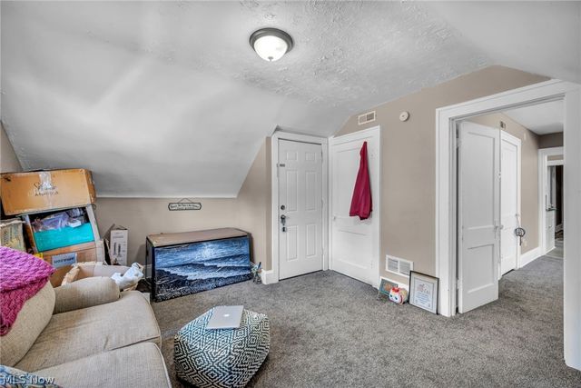 1288 Pondview Avenue, Akron, OH 44305