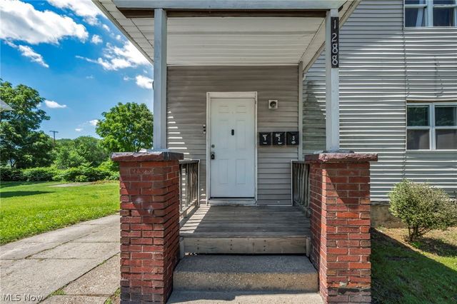 1288 Pondview Avenue, Akron, OH 44305