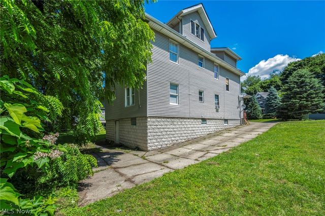 1288 Pondview Avenue, Akron, OH 44305