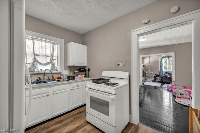 1288 Pondview Avenue, Akron, OH 44305