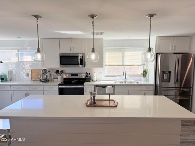 1706 W PALOMINO Drive, Chandler, AZ 85224