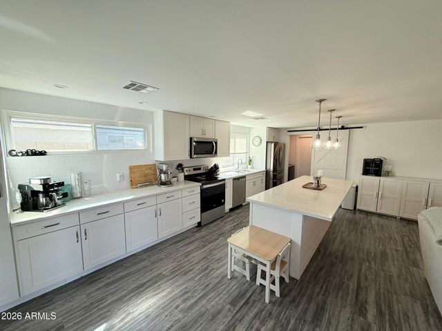 1706 W PALOMINO Drive, Chandler, AZ 85224