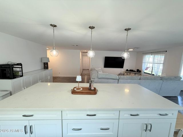 1706 W PALOMINO Drive, Chandler, AZ 85224