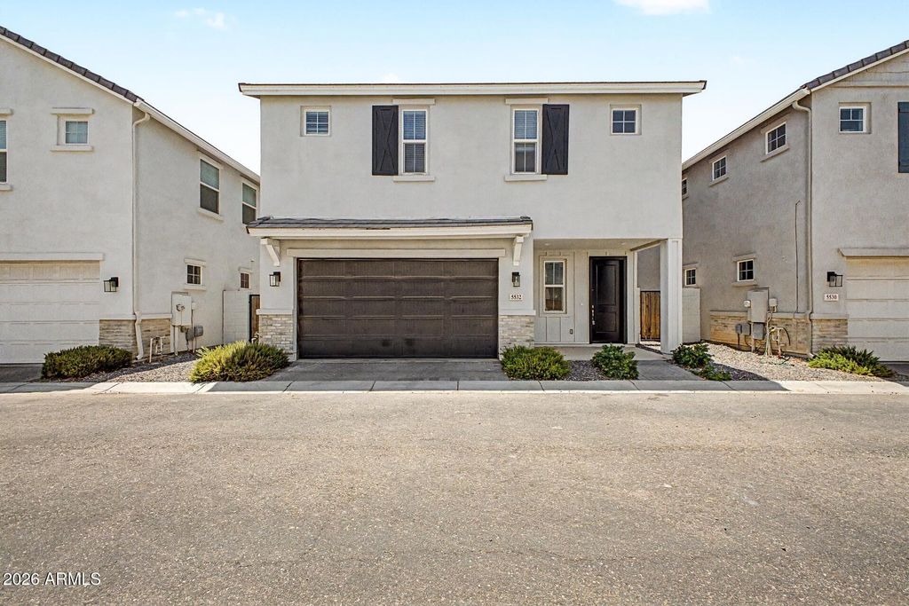 5532 S DILLON Avenue, Mesa, AZ 85212