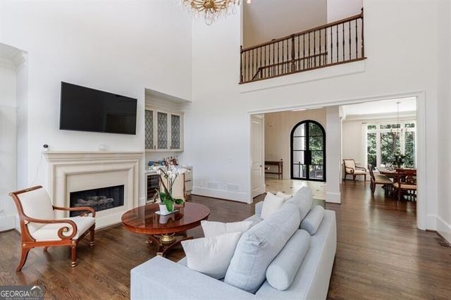 4526 Peachtree Dunwoody Road, Atlanta, GA 30342