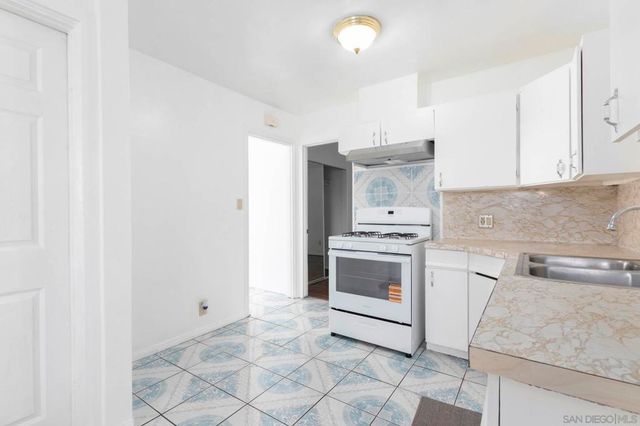 5359 Redwood St, San Diego, CA 92105
