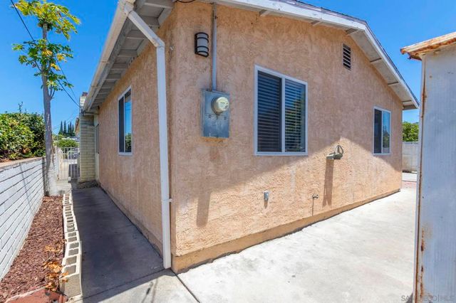 5359 Redwood St, San Diego, CA 92105