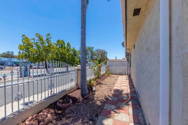 5359 Redwood St, San Diego, CA 92105