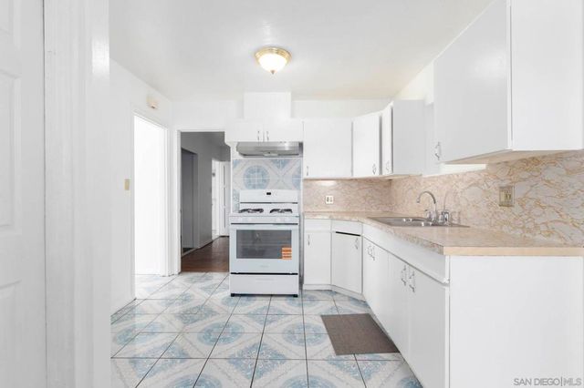 5359 Redwood St, San Diego, CA 92105