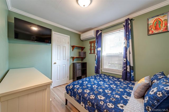 1022 Parkway Street, Riverhead, NY 11901