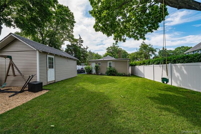 1022 Parkway Street, Riverhead, NY 11901