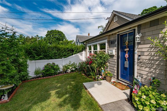 1022 Parkway Street, Riverhead, NY 11901
