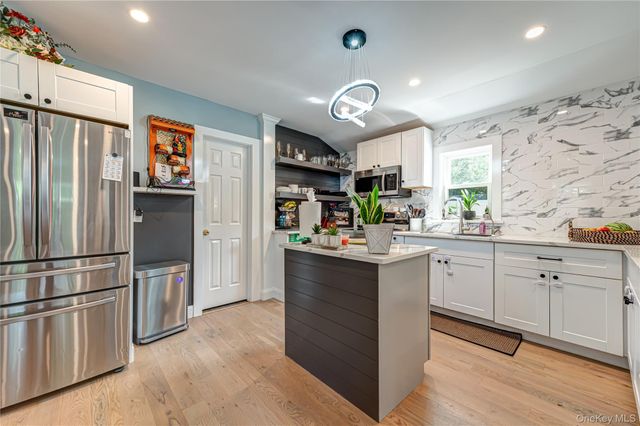 1022 Parkway Street, Riverhead, NY 11901
