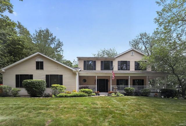 51976 Westwood Forest Drive, South Bend, IN 46628