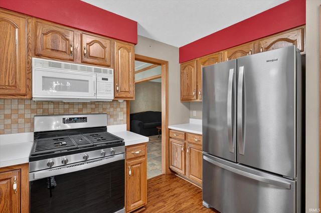 51976 Westwood Forest Drive, South Bend, IN 46628