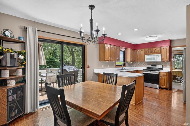 51976 Westwood Forest Drive, South Bend, IN 46628