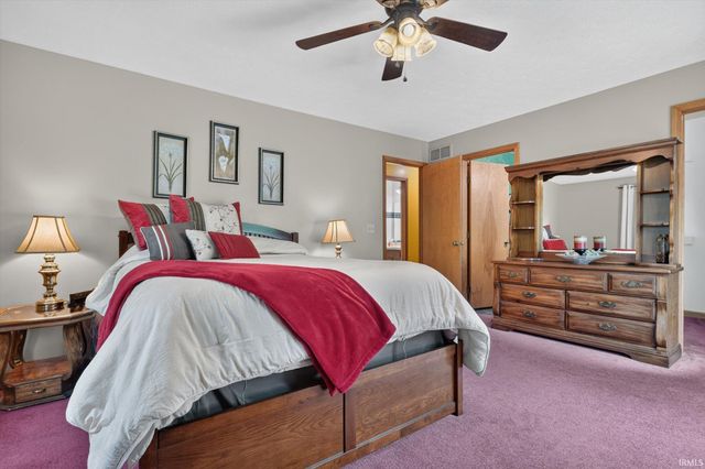 51976 Westwood Forest Drive, South Bend, IN 46628