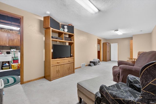 51976 Westwood Forest Drive, South Bend, IN 46628