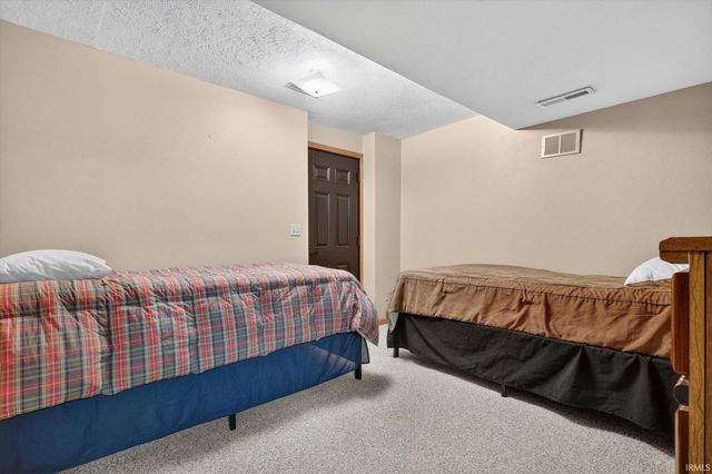 51976 Westwood Forest Drive, South Bend, IN 46628