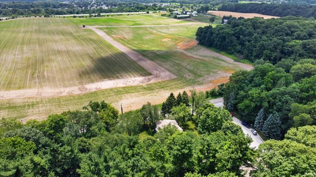 51976 Westwood Forest Drive, South Bend, IN 46628