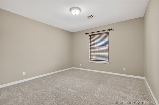 4610 ROLLING MEADOWS Road, Bartlesville, OK 74006