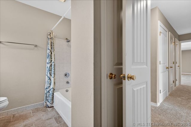 4610 ROLLING MEADOWS Road, Bartlesville, OK 74006