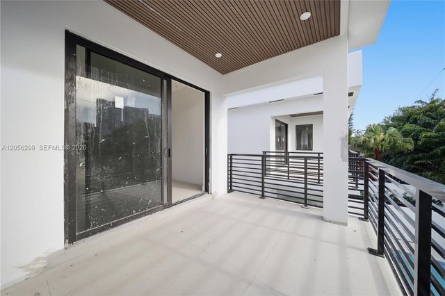 17 SE 12th Avenue, Fort Lauderdale, FL 33301