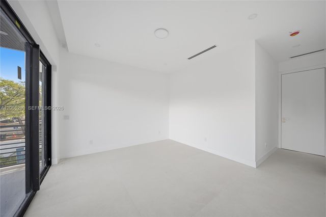 17 SE 12th Avenue, Fort Lauderdale, FL 33301