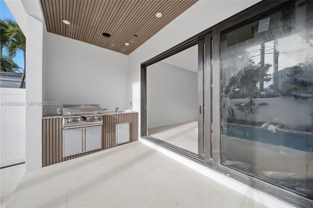 17 SE 12th Avenue, Fort Lauderdale, FL 33301