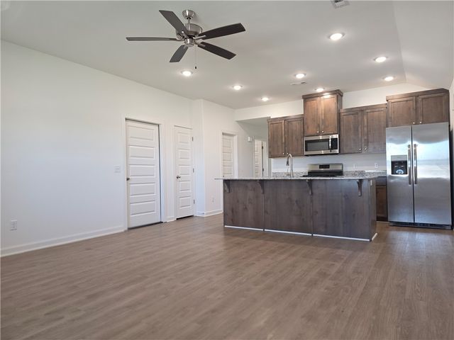 605 W Loren Drive A, Siloam Springs, AR 72761