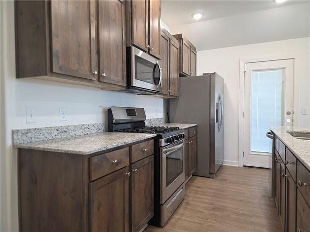 605 W Loren Drive A, Siloam Springs, AR 72761