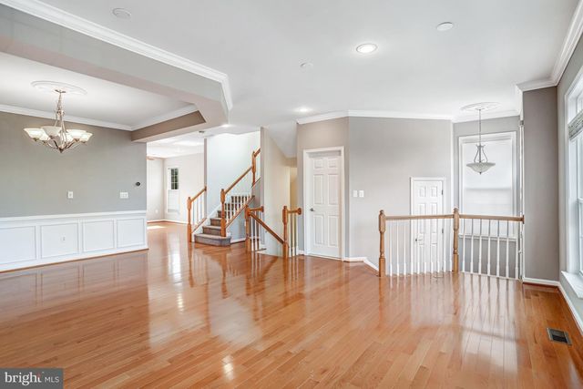 2463 SILK CT, Herndon, VA 20171