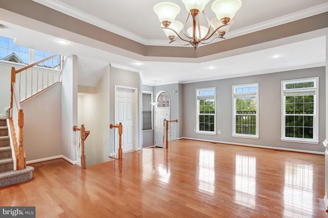 2463 SILK CT, Herndon, VA 20171