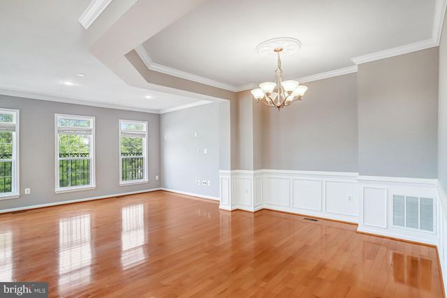 2463 SILK CT, Herndon, VA 20171