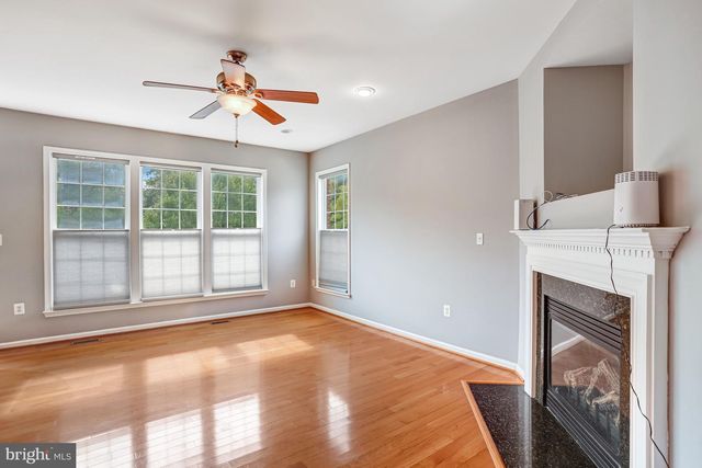 2463 SILK CT, Herndon, VA 20171
