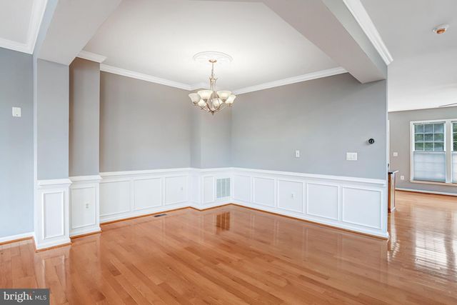 2463 SILK CT, Herndon, VA 20171